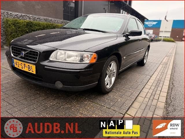 Zwart Gebruikt 2006 Volvo S60 Sedan | € 2.950 (Eerlijke prijs) - Afbeelding 1/4