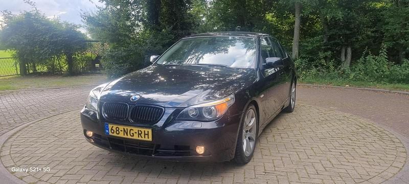 Zwart Gebruikt 2003 BMW 530 Executive Sedan | € 4.850 (Eerlijke prijs) - Afbeelding 1/4