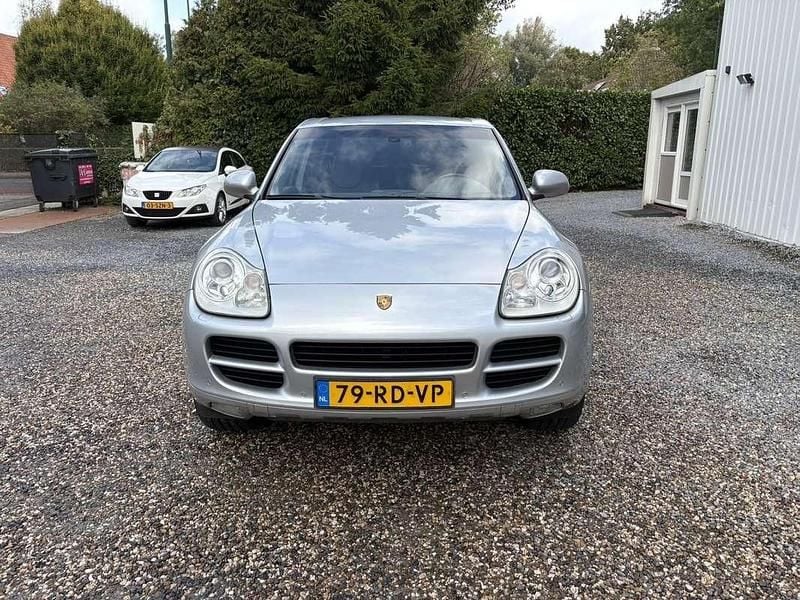 Grijs Gebruikt 2005 Porsche Cayenne SUV | € 9.950 (Eerlijke prijs) - Afbeelding 1/4