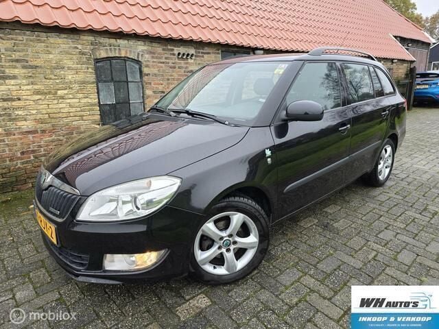 Zwart Gebruikt 2011 Skoda Fabia GreenLine Stationwagen | € 1.750 (Eerlijke prijs) - Afbeelding 1/4
