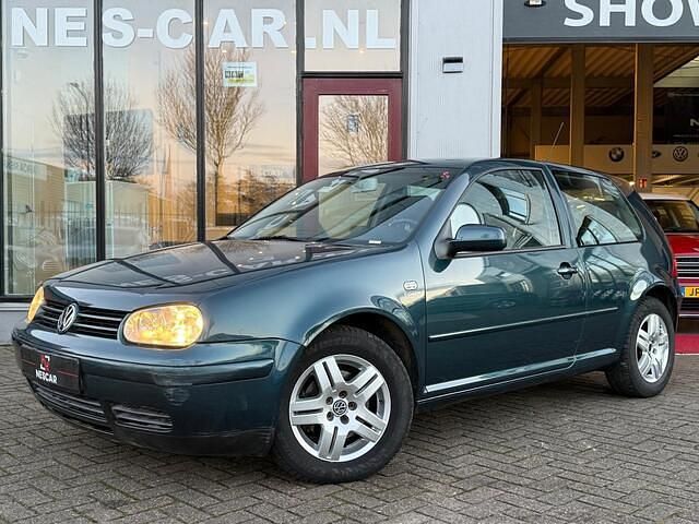 Groen Occasion 2002 VW Golf IV Highline Hatchback | € 4.999 (Iets duurder) - Afbeelding 1/4