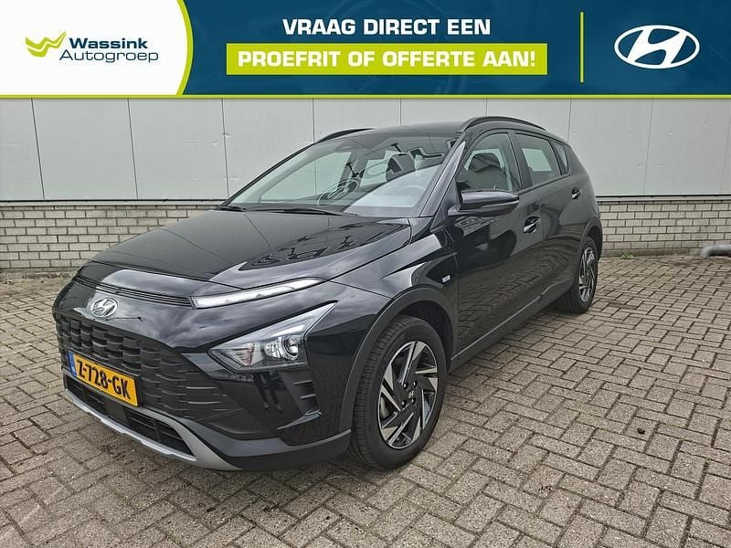 Zwart Gebruikt 2024 Hyundai Bayon Comfort SUV | € 22.940 (Eerlijke prijs) - Afbeelding 1/4