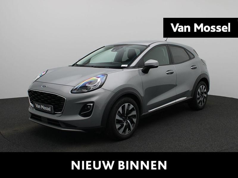 Grijs Gebruikt 2023 Ford Puma Titanium SUV | € 24.845 (Eerlijke prijs) - Afbeelding 1/4