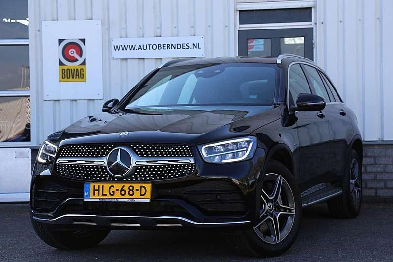 Zwart, metallic lak Gebruikt 2020 Mercedes GLC300 AMG SUV | € 45.900 (Eerlijke prijs) - Afbeelding 1/4