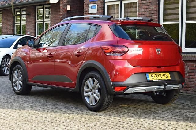 Occasion Dacia Sandero Essentiel 91 PK (66 kW) 2022 Rood Hatchback