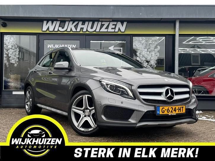 Grijs Occasion 2015 Mercedes GLA200 Prestige SUV | € 13.950 (Goede deal) - Afbeelding 1/4
