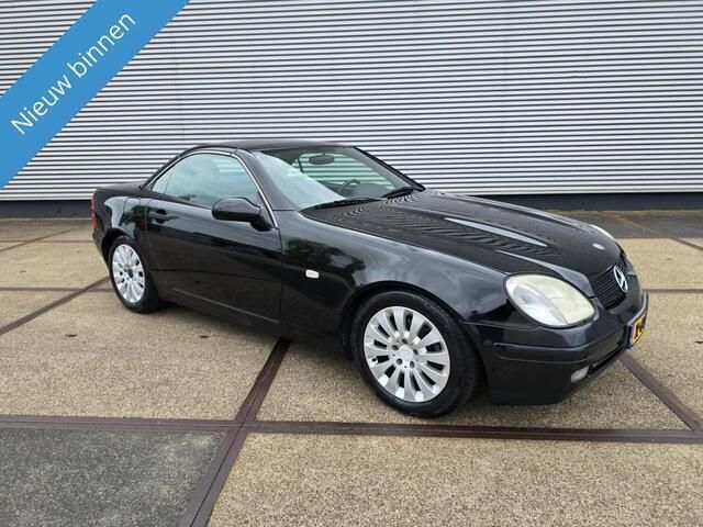 Zwart Gebruikt 1998 Mercedes SLK230 Cabriolet | € 3.499 (Eerlijke prijs) - Afbeelding 1/4