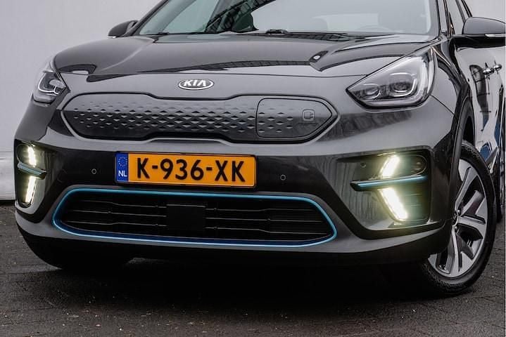 Occasion Kia e-Niro 150 kW (204 PK) 2021 Grijs (metallic) SUV