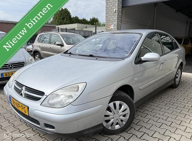 Grijs Gebruikt 2004 Citroën C5 Hatchback | € 999 (Eerlijke prijs) - Afbeelding 1/4