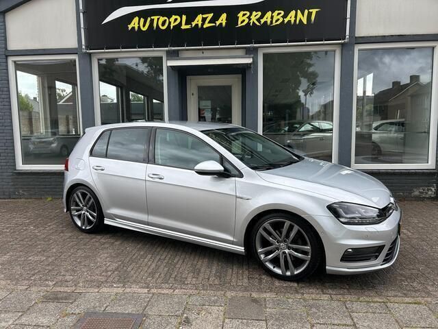 Occasion VW Golf VII R-line 122 PK (89 kW) 2014 Zilver, metallic lak Hatchback