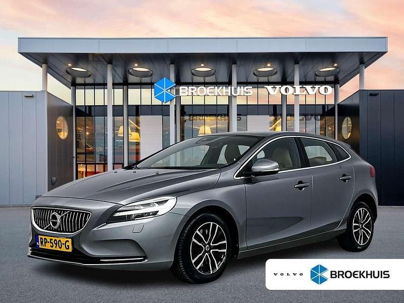 Grijs Gebruikt 2018 Volvo V40 Stationwagen | € 17.400 (Eerlijke prijs) - Afbeelding 1/4