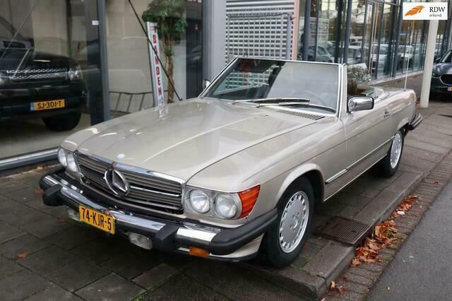 Grijs Gebruikt 1986 Mercedes 560 | € 24.450 - Afbeelding 1/4