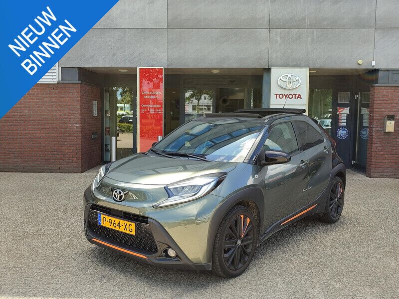 Groen Gebruikt 2022 Toyota Aygo Limited Hatchback | € 19.400 (Iets duurder) - Afbeelding 1/4