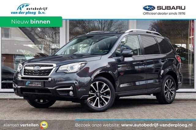 Grijs (metallic) Gebruikt 2017 Subaru Forester Premium SUV | € 26.450 (Eerlijke prijs) - Afbeelding 1/4