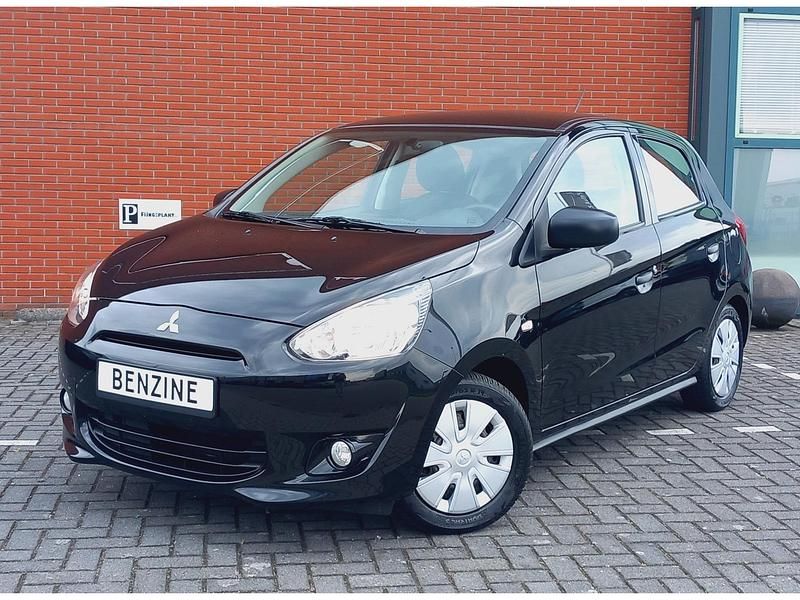 Zwart Gebruikt 2015 Mitsubishi Space Star Hatchback | € 4.450 (Eerlijke prijs) - Afbeelding 1/4