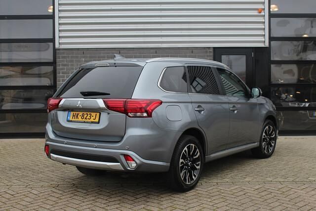 Occasion Mitsubishi Outlander Edition 135 PK (99 kW) 2015 Grijs SUV
