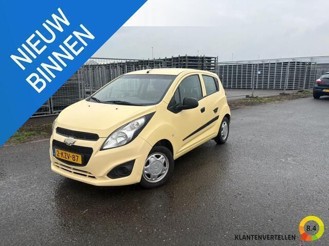 Geel Gebruikt 2013 Chevrolet Spark LS Hatchback | € 3.950 (Eerlijke prijs) - Afbeelding 1/4
