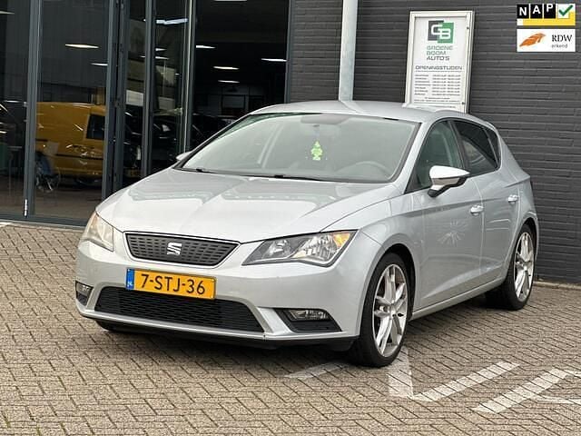Grijs Gebruikt 2013 Seat Leon Hatchback | € 4.999 (Goede deal) - Afbeelding 1/4
