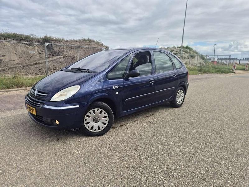 Blauw Gebruikt 2006 Citroën Xsara Picasso MPV | € 1.250 (Eerlijke prijs) - Afbeelding 1/4