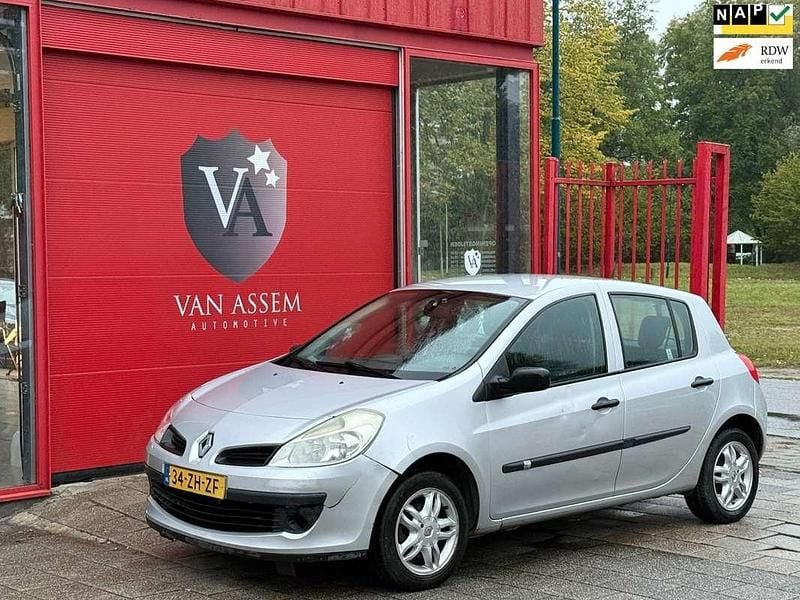 Grijs Gebruikt 2008 Renault Clio II Hatchback | € 1.295 (Goede deal) - Afbeelding 1/4