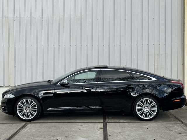 Occasion Jaguar XJ Premium Luxury 385 PK (283 kW) 2009 Zwart, metallic lak Sedan