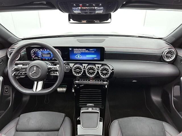 Occasion Mercedes CLA250e AMG line 163 PK (119 kW) 2025 Grijs Sedan