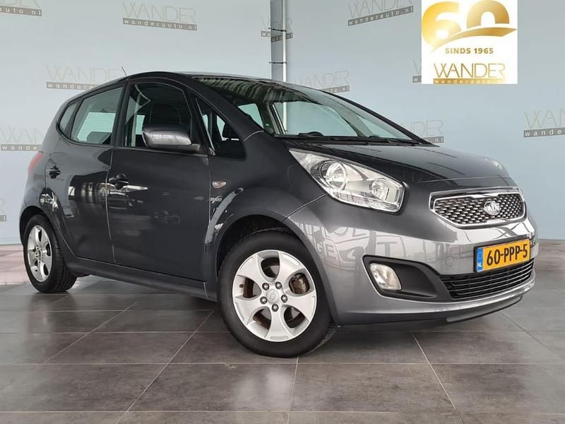 Grijs Gebruikt 2011 Kia Venga Hatchback | € 6.490 (Goede deal) - Afbeelding 1/4