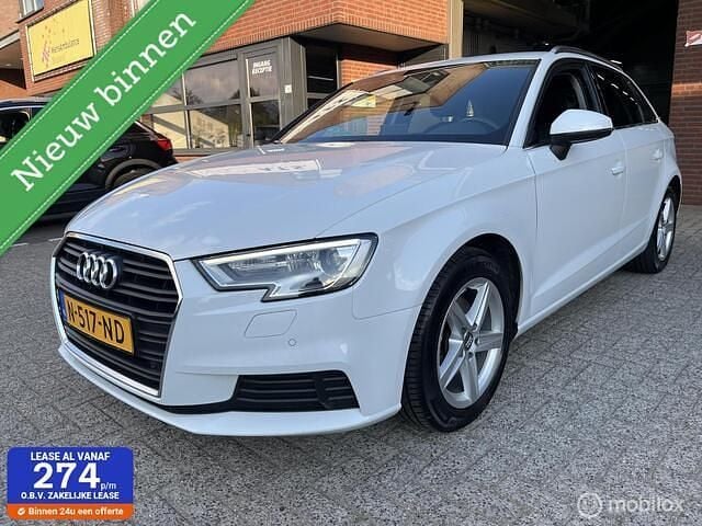 Wit Gebruikt 2017 Audi A3 Sportback Comfort Hatchback | € 16.950 (Eerlijke prijs) - Afbeelding 1/4