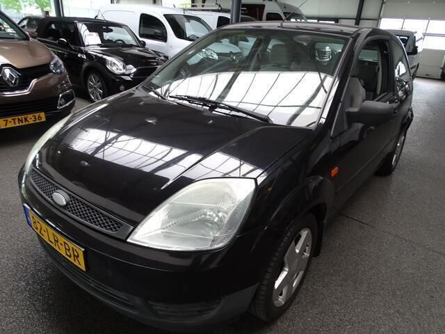 Zwart Gebruikt 2003 Ford Fiesta Hatchback | € 1.450 (Eerlijke prijs) - Afbeelding 1/4