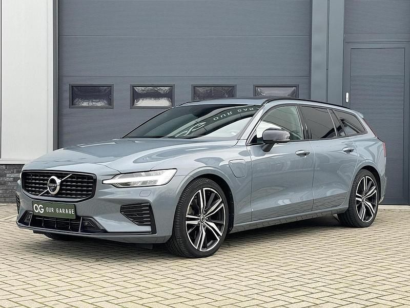 Grijs (metallic) Occasion 2022 Volvo V60 Ultimate Stationwagen | € 35.900 (Super prijs) - Afbeelding 1/4