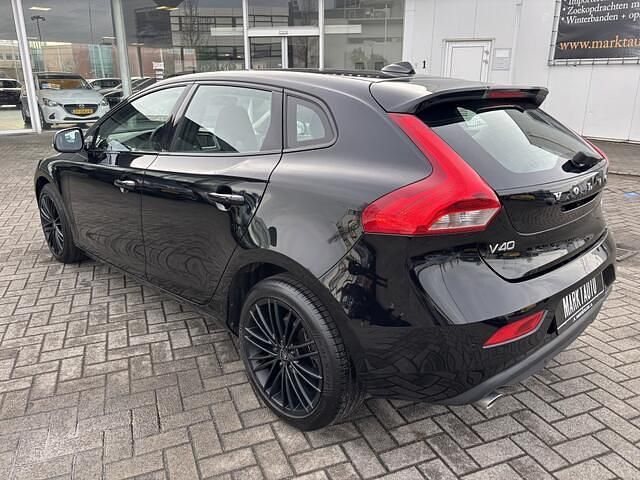 Occasion Volvo V40 Dynamic 152 PK (111 kW) 2019 Zwart (metallic) Hatchback