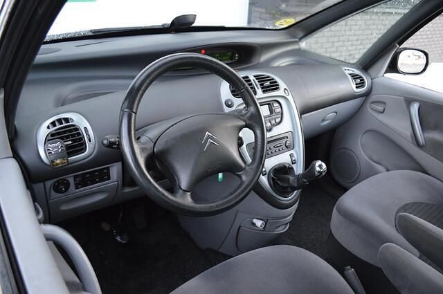 Occasion Citroën Xsara Picasso 109 PK (80 kW) 2007 Grijs MPV