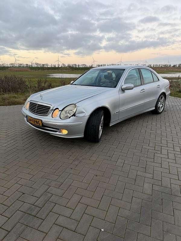 Occasion 2007 Mercedes E200 Avantgarde Sedan | € 3.000 (Super prijs) - Afbeelding 1/4