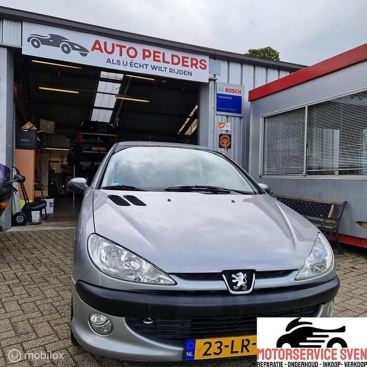 Gebruikt 2003 Peugeot 206 Premium | € 1.295 (Eerlijke prijs) - Afbeelding 1/4