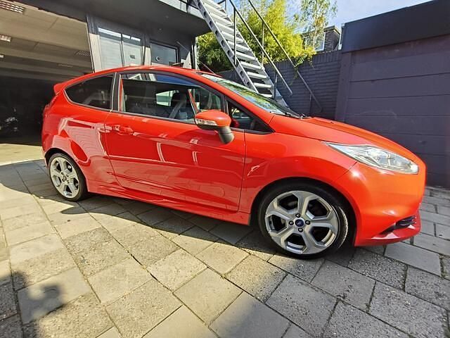 Occasion Ford Fiesta ST 182 PK (133 kW) 2014 Rood Hatchback