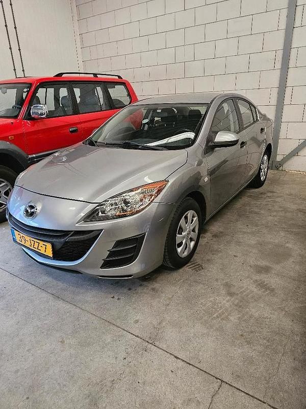 Gebruikt 2009 Mazda 3 Sedan | € 3.750 (Eerlijke prijs) - Afbeelding 1/4