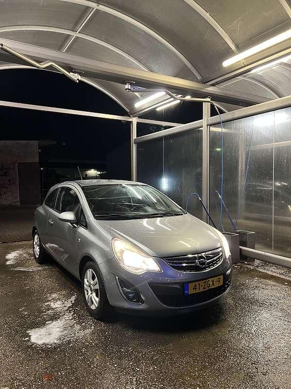 Gebruikt 2012 Opel Corsa Innovation Sedan | € 4.495 (Eerlijke prijs) - Afbeelding 1/4