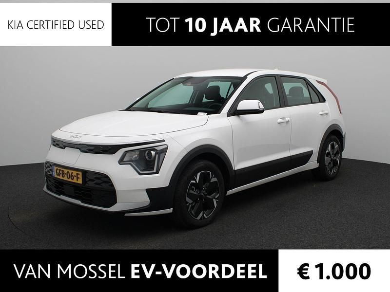Wit Gebruikt 2024 Kia e-Niro Light SUV | € 30.940 (Super prijs) - Afbeelding 1/2