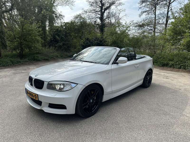 Wit Gebruikt 2012 BMW 135 Cabriolet Cabriolet | € 19.950 - Afbeelding 1/4