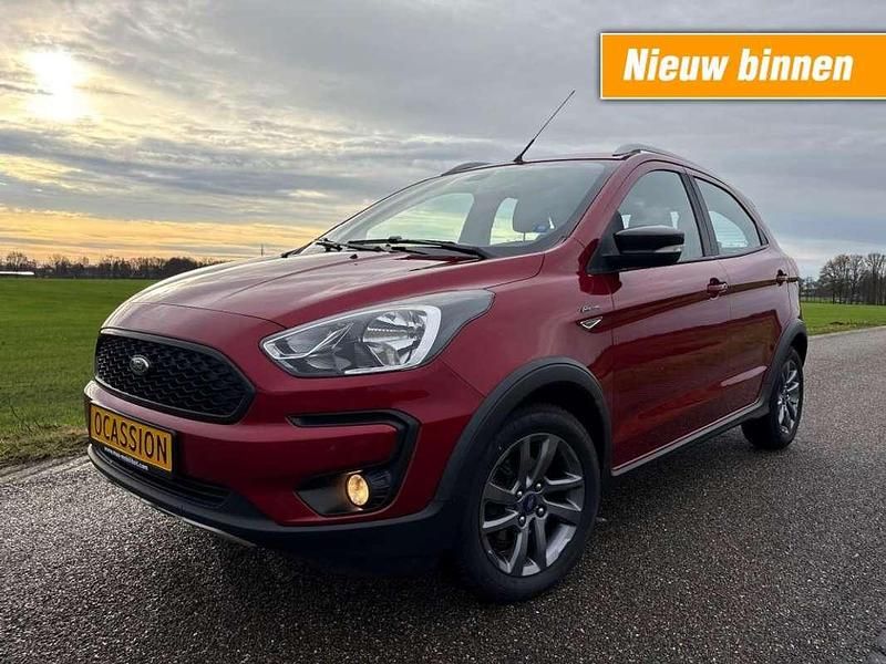 Rood Gebruikt 2019 Ford Ka Ultimate Hatchback | € 9.750 (Iets duurder) - Afbeelding 1/4