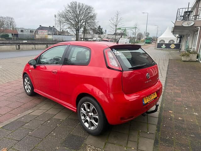 Occasion Fiat Punto Evo Street 101 PK (74 kW) 2014 Rood Hatchback