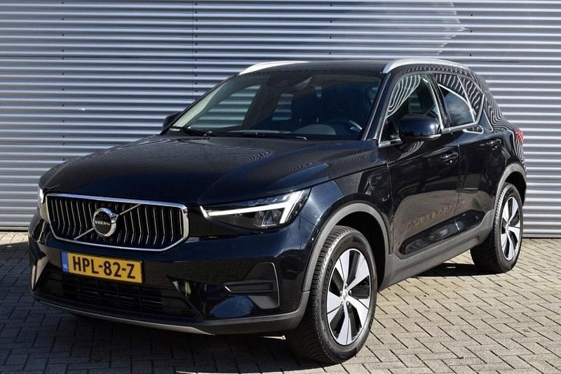 Zwart Gebruikt 2023 Volvo XC40 SUV | € 39.740 (Duur) - Afbeelding 1/4