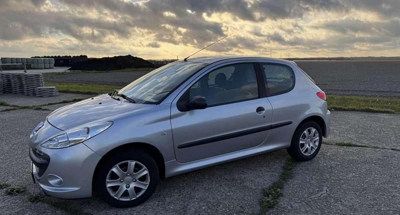 Occasion Peugeot 206 60 PK (44 kW) 2009 Grijs Hatchback