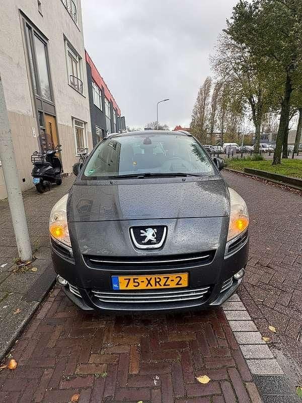 Grijs Occasion 2012 Peugeot 5008 Allure MPV | € 4.000 (Eerlijke prijs) - Afbeelding 1/4