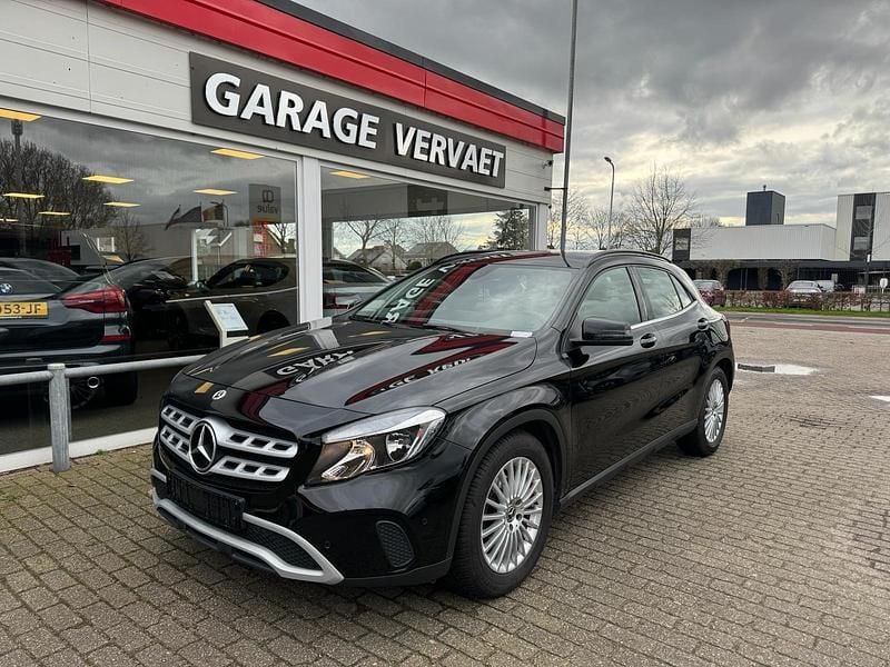 Suv Gebruikt 2018 Mercedes GLA180 Business SUV | € 19.950 (Goede deal) - Afbeelding 1/3