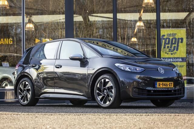 Grijs, metallic lak Gebruikt 2020 VW ID.3 Hatchback | € 19.950 (Eerlijke prijs) - Afbeelding 1/4