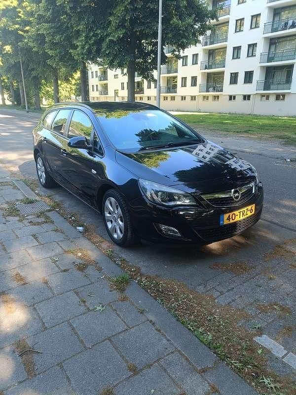 Gebruikt 2012 Opel Astra Stationwagen | € 5.200 (Goede deal) - Afbeelding 1/4