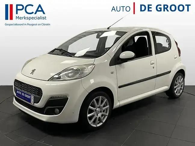 Wit Gebruikt 2012 Peugeot 107 Active Hatchback | € 3.750 (Eerlijke prijs) - Afbeelding 1/4