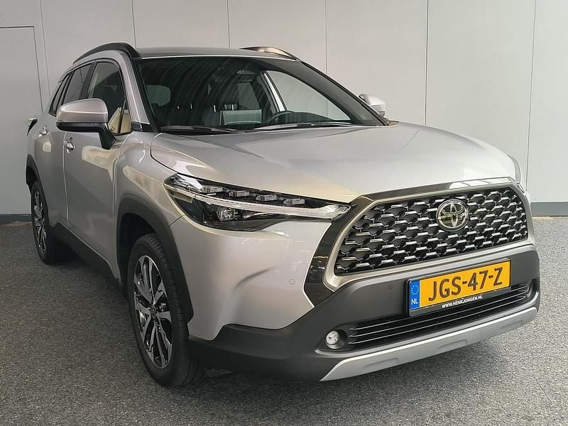 Grijs Gebruikt 2024 Toyota Corolla Cross SUV | € 34.950 (Eerlijke prijs) - Afbeelding 1/3