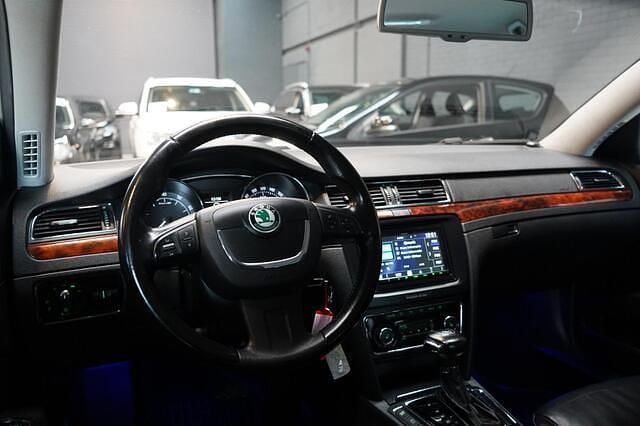 Occasion Skoda Superb Business Line 260 PK (191 kW) 2009 Wit Hatchback